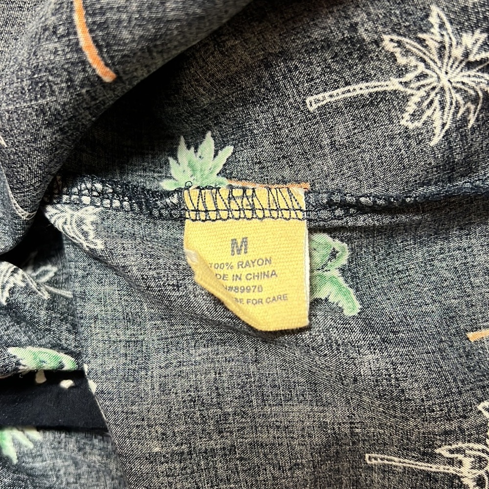 Love Notes Palm Tree Button Down - Picture 4 of 4
